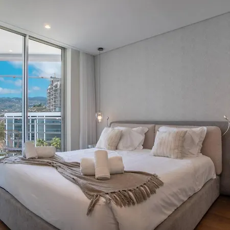 The Stylish Apt. Of Madeira Palace Cc פונשל