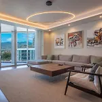 The Stylish Apt. Of Madeira Palace Cc