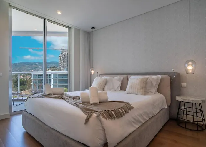 The Stylish Apt. Of Madeira Palace Cc